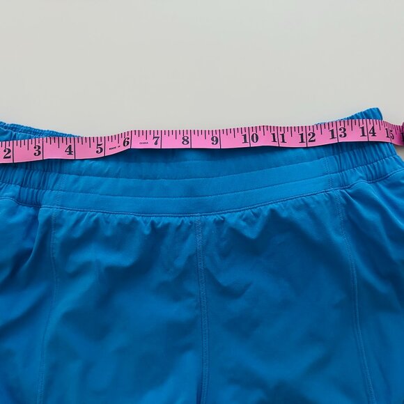 lululemon hot hotty shorts - Picture 3 of 3